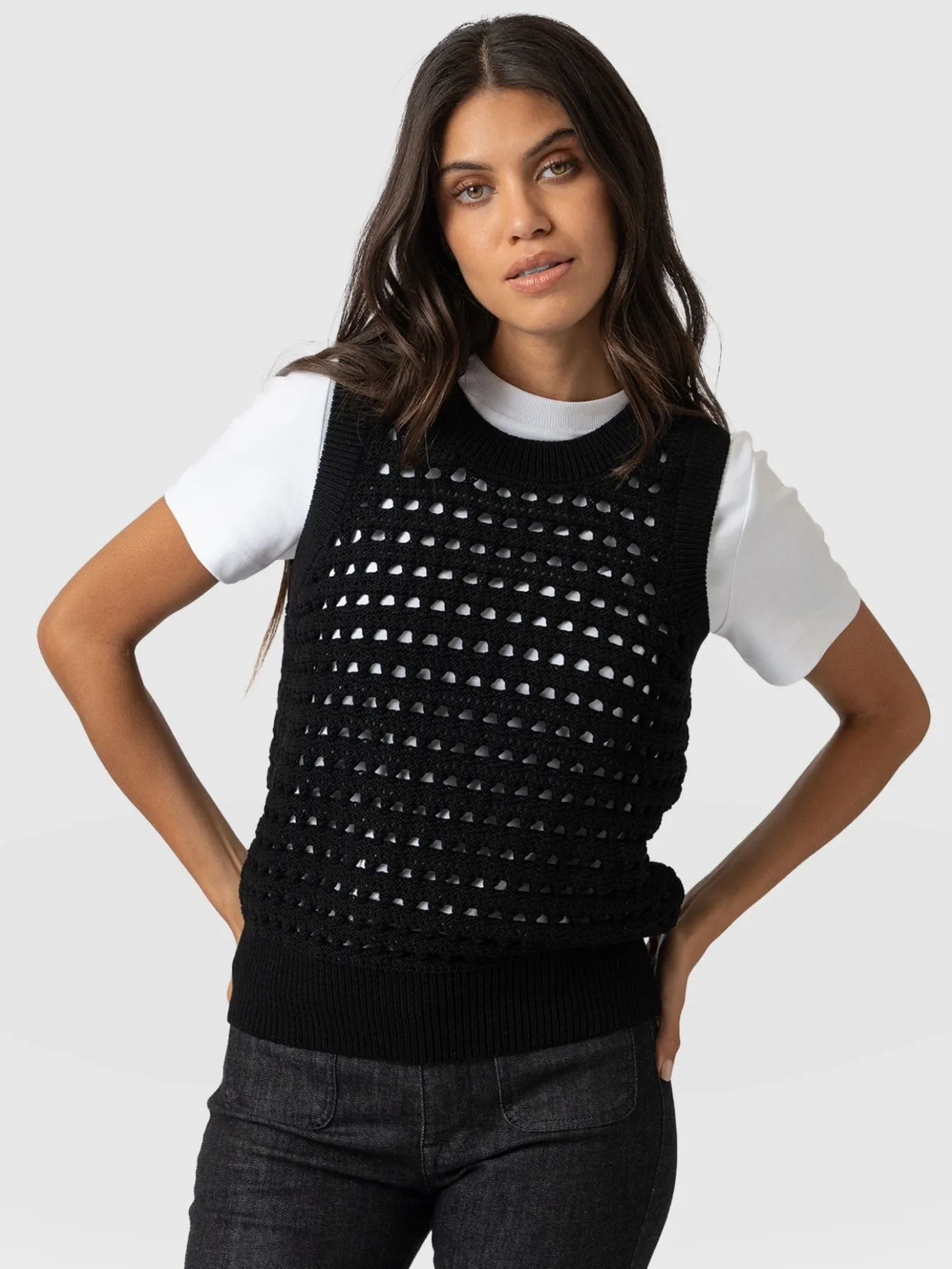 Knitwear|Saint and Sofia Adler Sleeveless Knit - Black