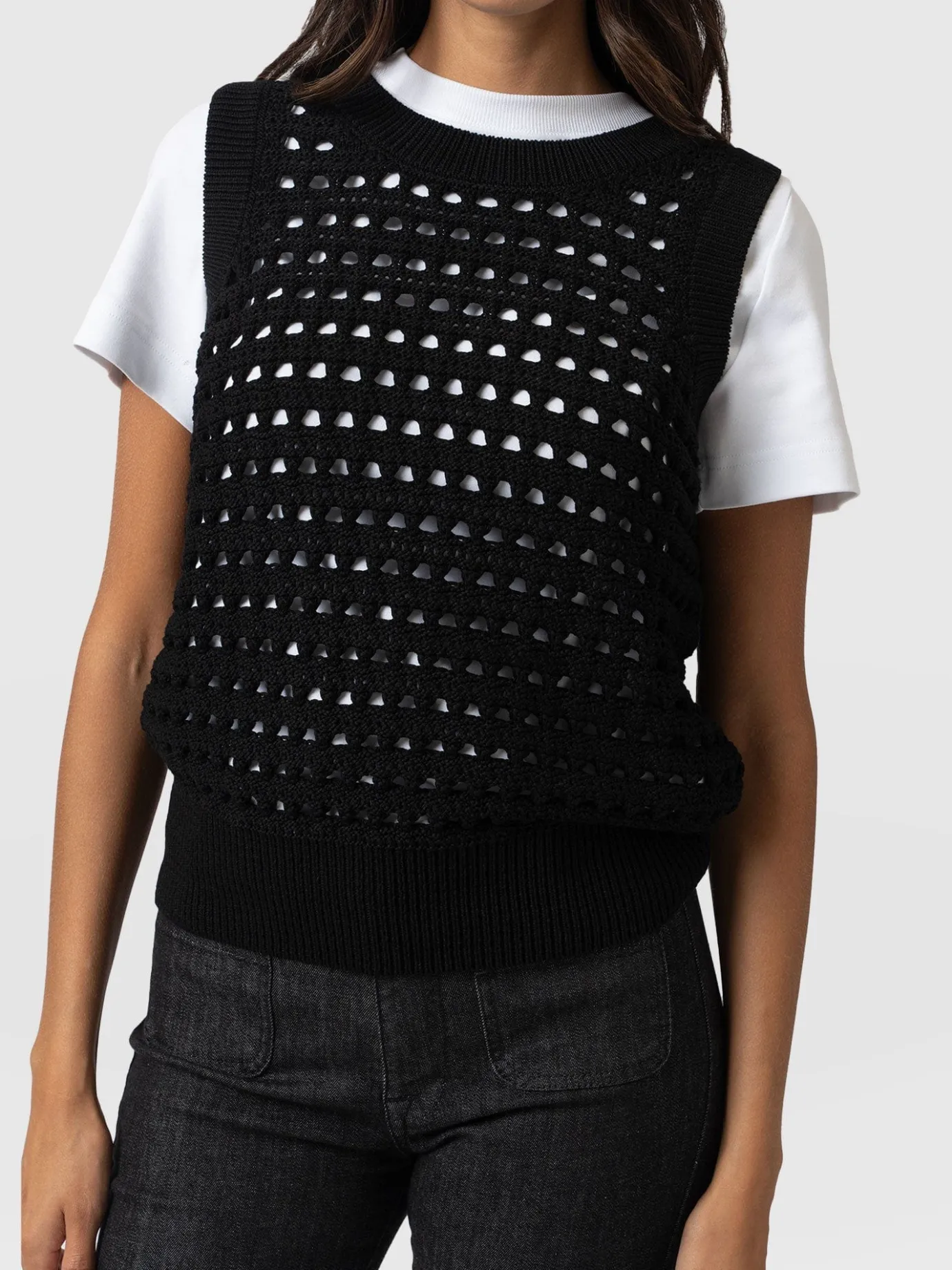 Knitwear|Saint and Sofia Adler Sleeveless Knit - Black