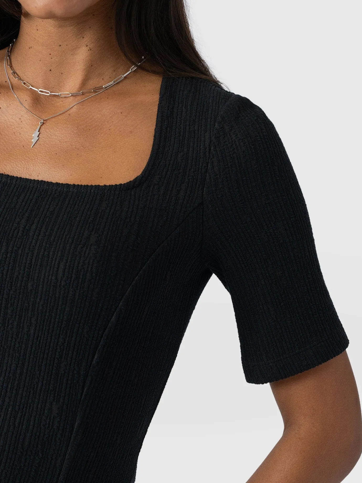 T-shirts & Tanks|Saint and Sofia Akia Short Sleeve Tee - Black Textured