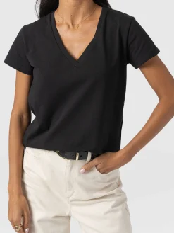 T-shirts & Tanks|Saint and Sofia Apartment Tee - Black