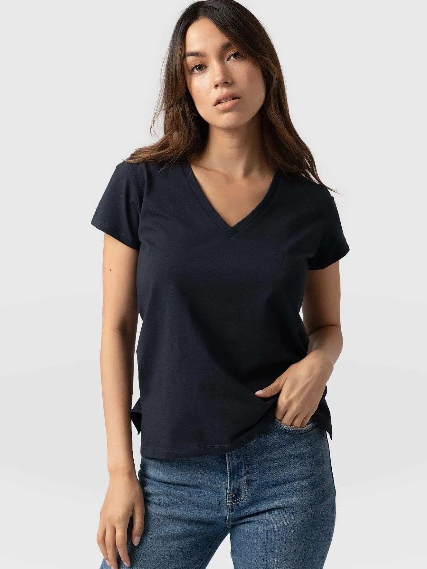 T-shirts & Tanks|Saint and Sofia Apartment Tee - Navy