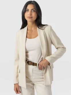 Coats & Jackets|Blazers|Saint and Sofia Argent Blazer - Cream