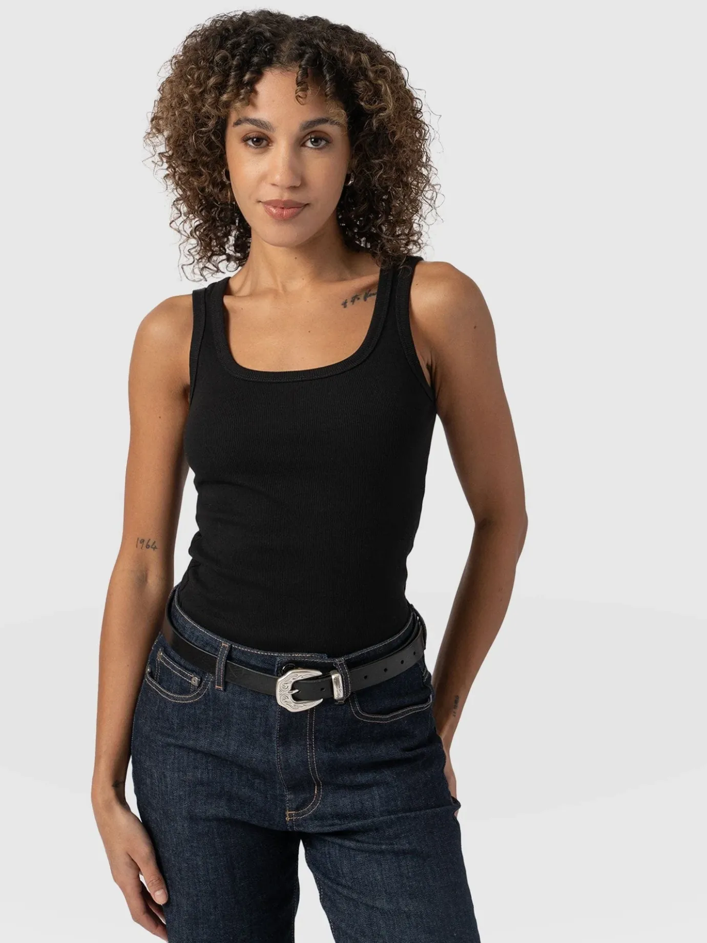 T-shirts & Tanks|Saint and Sofia Asher Scoop Neck Vest - Black