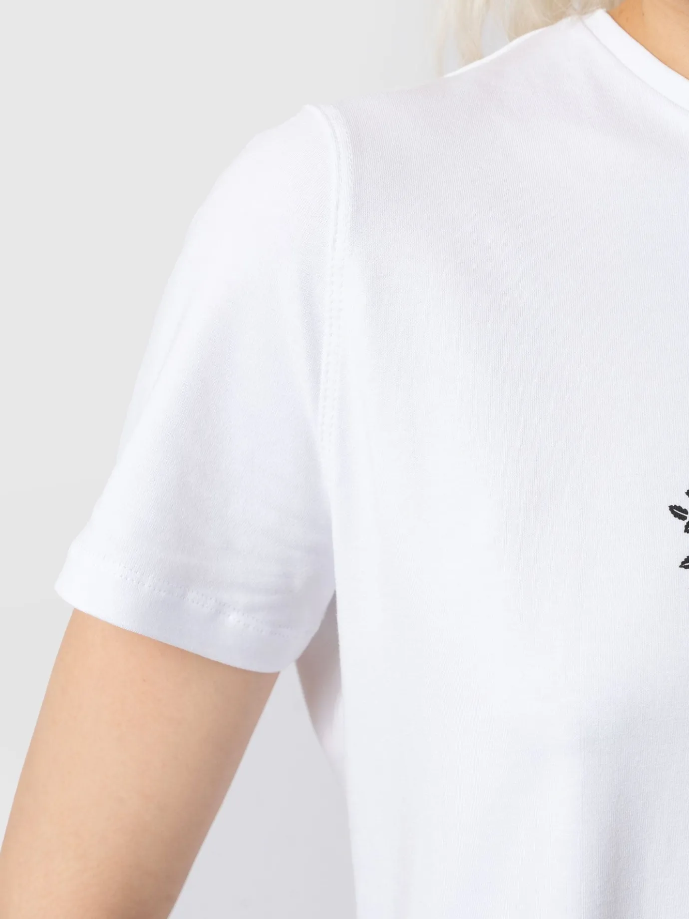 T-shirts & Tanks|Saint and Sofia Boyfriend Tee - White Skull