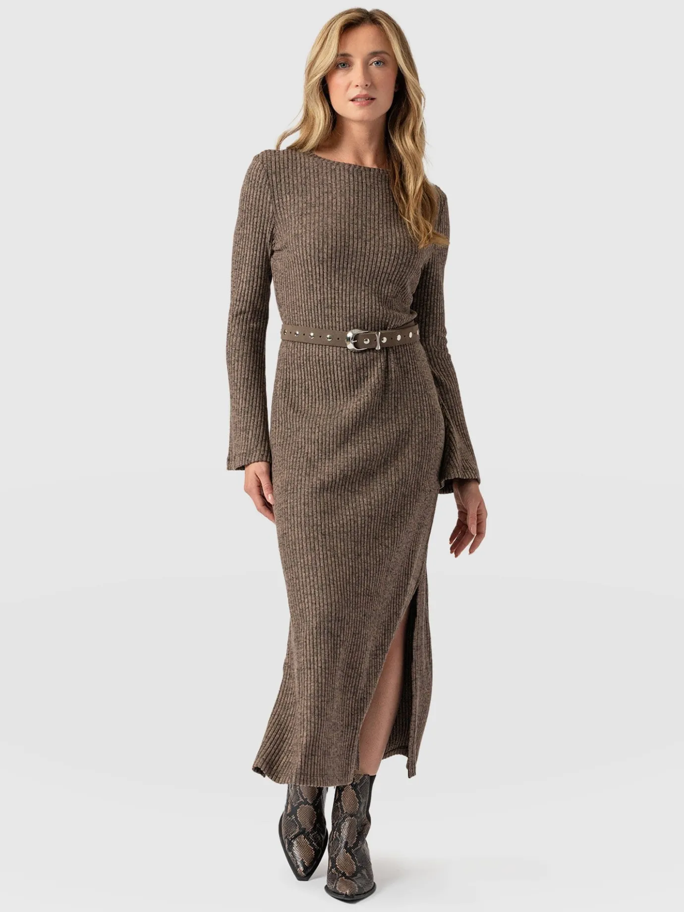 Dresses|Saint and Sofia Callie Fluted Midi Dress - Beige
