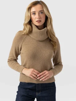 Knitwear|Sweaters|Saint and Sofia Cambridge Cashmere Jumper - Beige