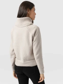 Knitwear|Sweaters|Saint and Sofia Cambridge Cashmere Sweater - Cream