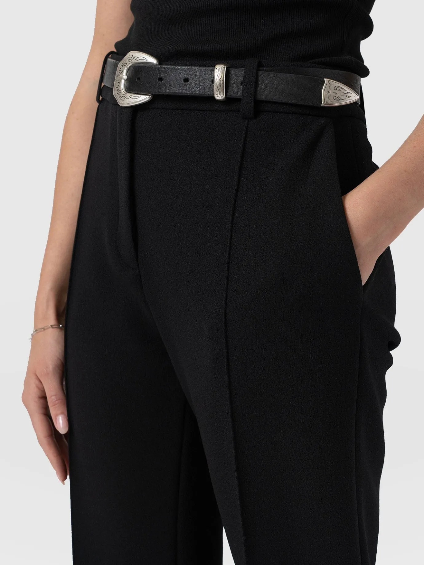 Pants|Saint and Sofia Cambridge Tapered Pant - Black