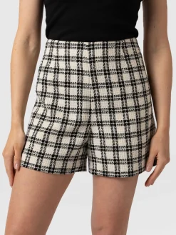 Shorts|Saint and Sofia Carnaby Short - Black & Cream Check