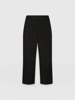 Shorts|Saint and Sofia City Culotte - Black Pleats