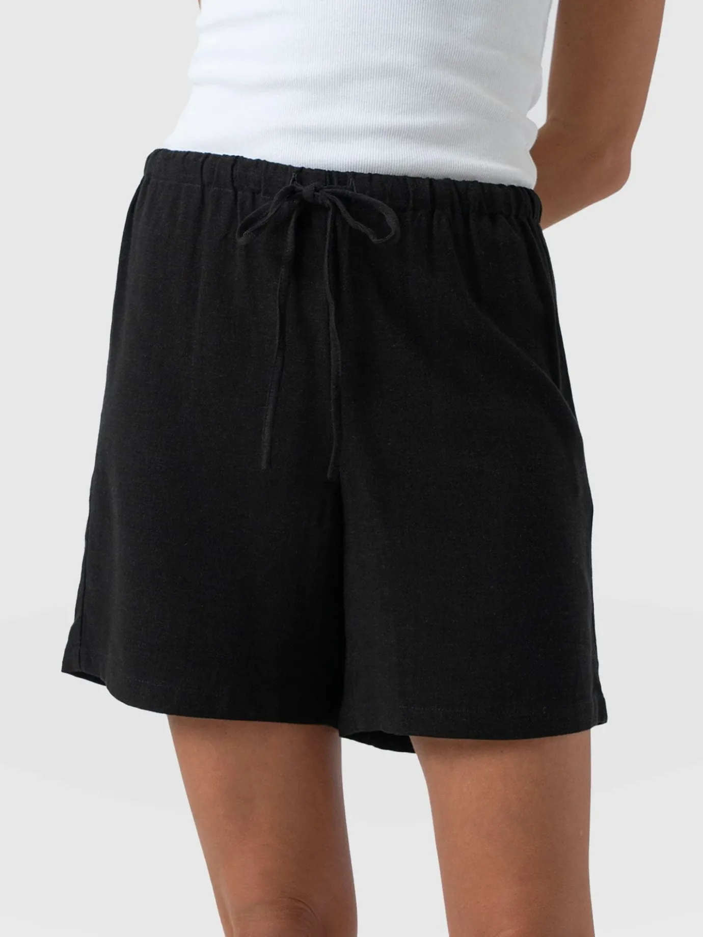 Shorts|Saint and Sofia Corinne Linen Short - Black