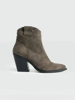 Boots|Shoes|Saint and Sofia Dallas Mid Boot - Taupe