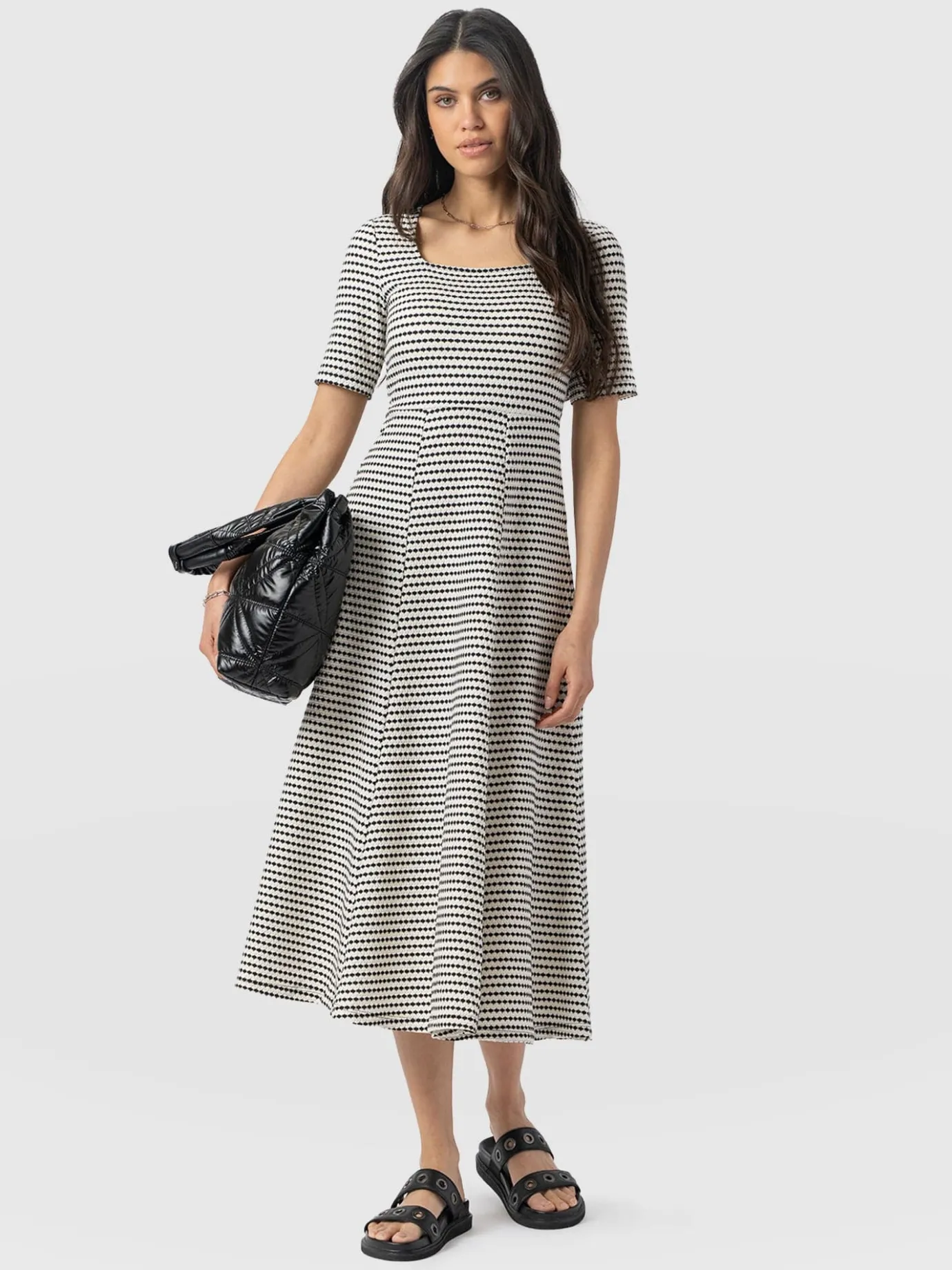 Dresses|Saint and Sofia Darcey Short Sleeve Flared Dress - Monochrome Jacquard