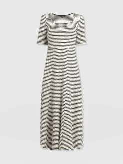 Dresses|Saint and Sofia Darcey Short Sleeve Flared Dress - Monochrome Jacquard
