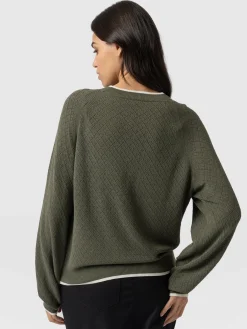 Knitwear|Sweaters|Saint and Sofia Diamond Knit Sweater - Khaki