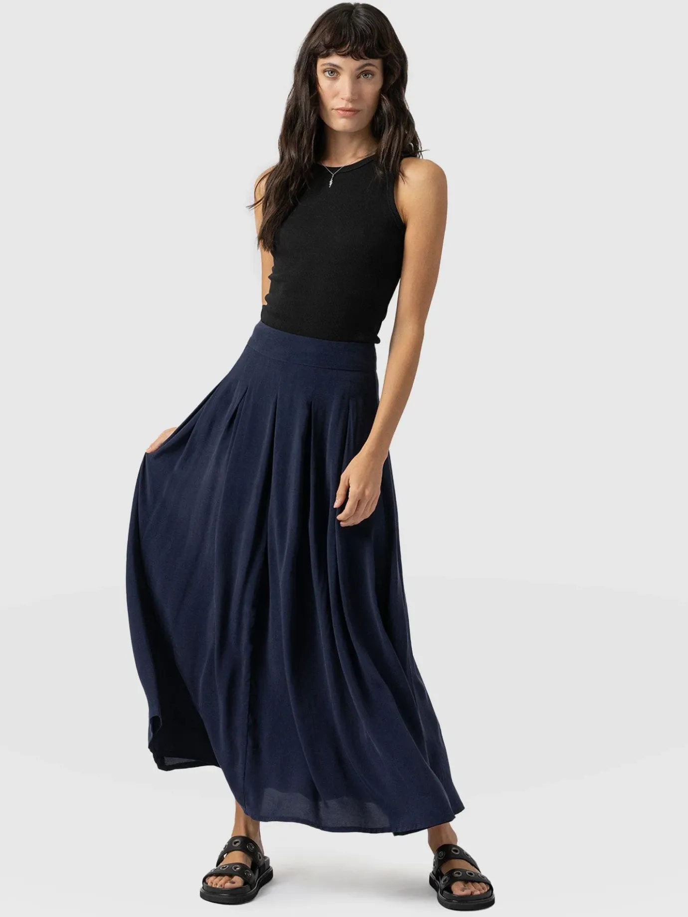 Skirts|Saint and Sofia Eliza Pleated Skirt - Navy