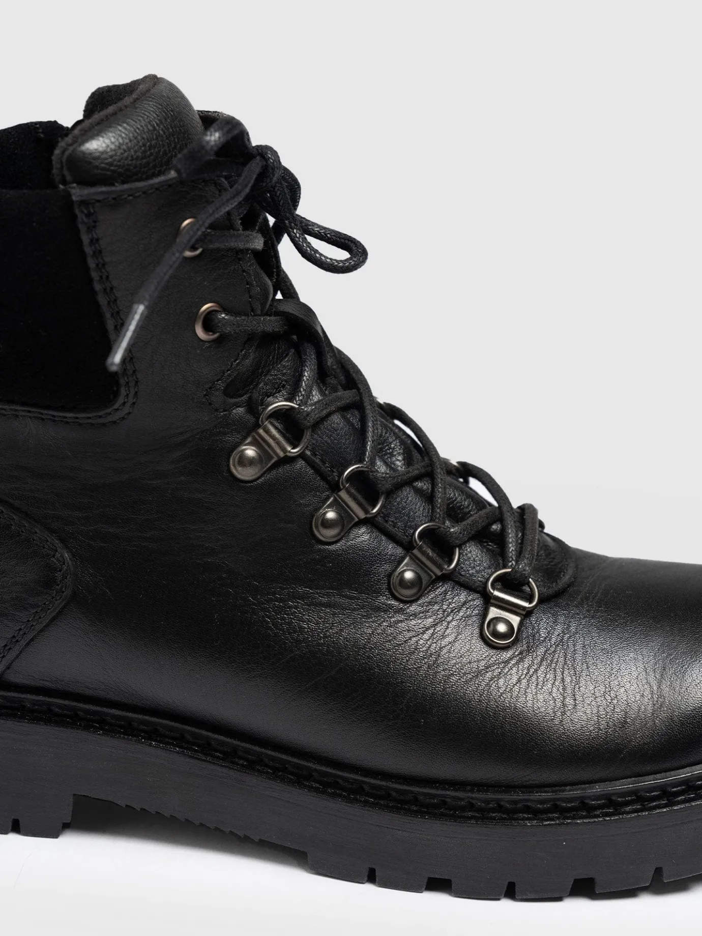 Boots|Shoes|Saint and Sofia Finchley Hiking Boot - Black