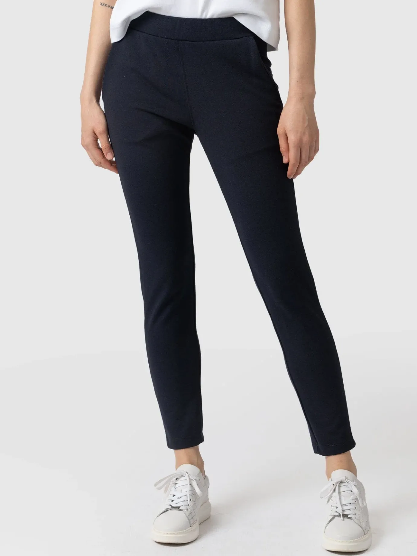 Pants|Saint and Sofia Finsbury Pant - Navy
