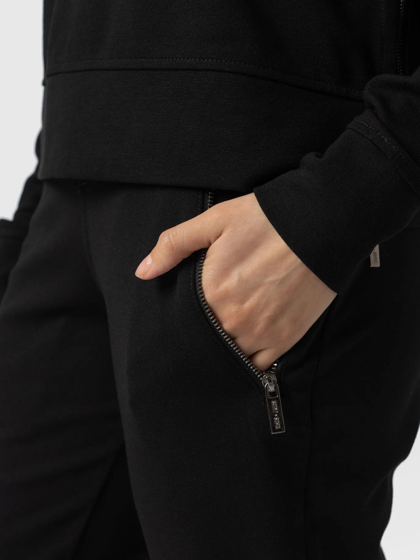 Pants|Saint and Sofia Finsbury Zip Pant - Black