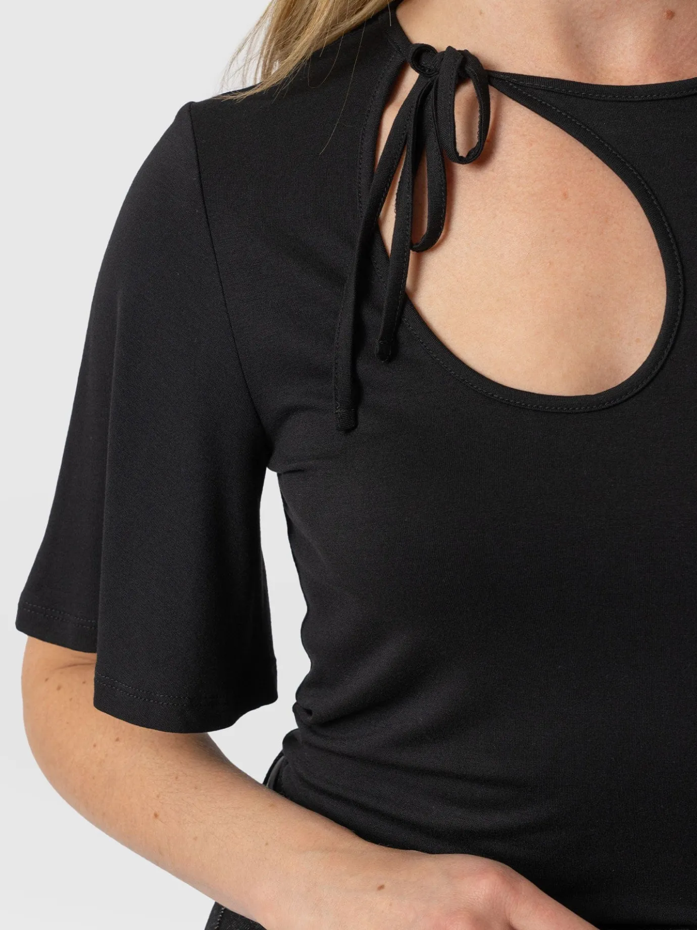 T-shirts & Tanks|Saint and Sofia Freya Tie Tee - Black