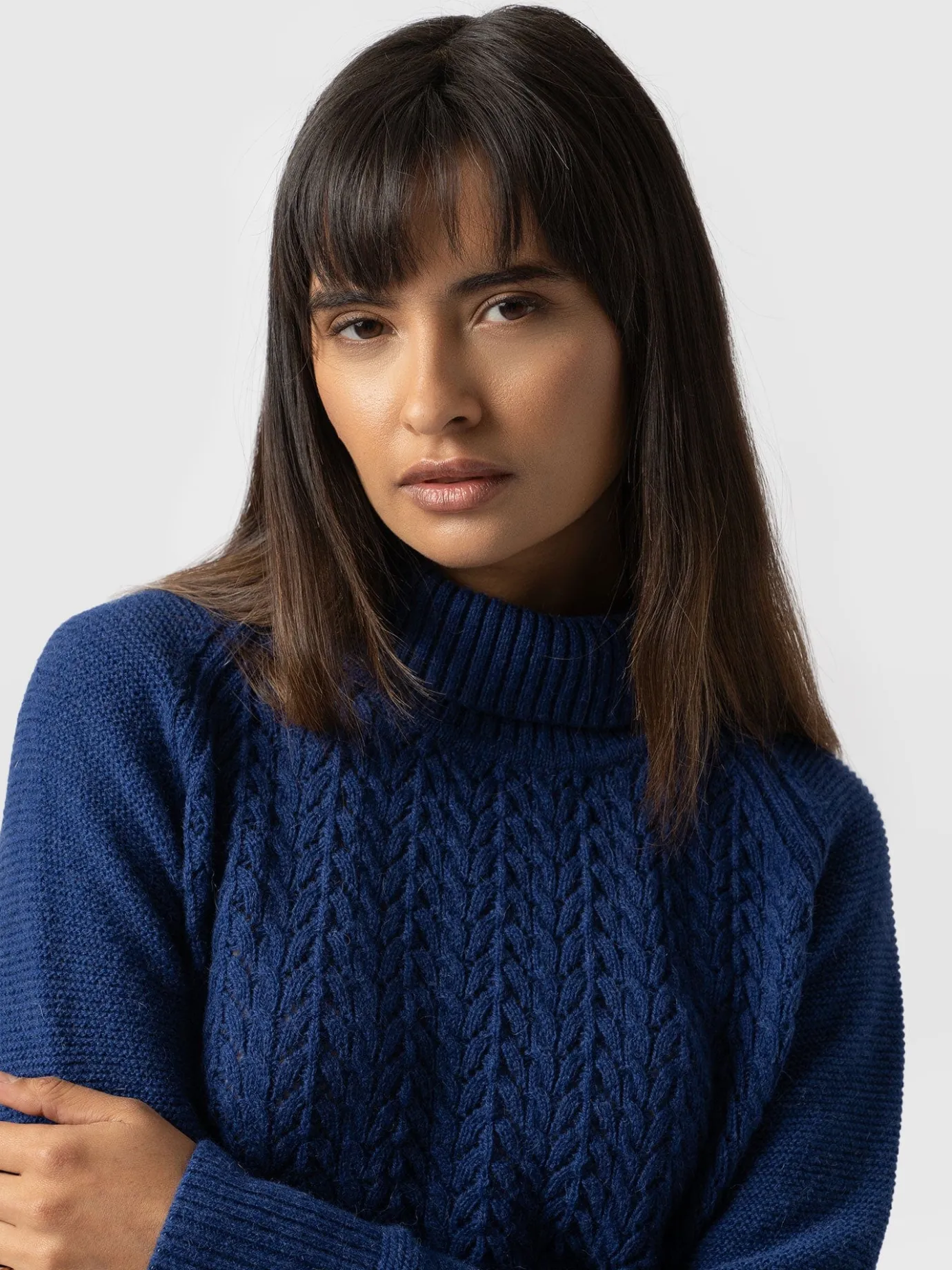 Sweaters|Knitwear|Saint and Sofia Glen Cable Knit Sweater - Blue
