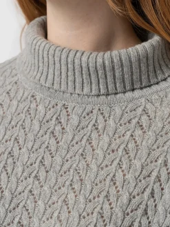 Knitwear|Saint and Sofia Glen Cable Knit Sweater - Grey