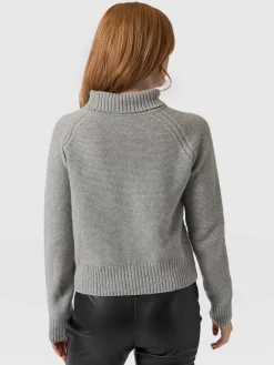 Knitwear|Saint and Sofia Glen Cable Knit Sweater - Grey