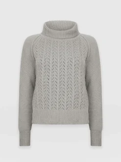 Knitwear|Saint and Sofia Glen Cable Knit Sweater - Grey