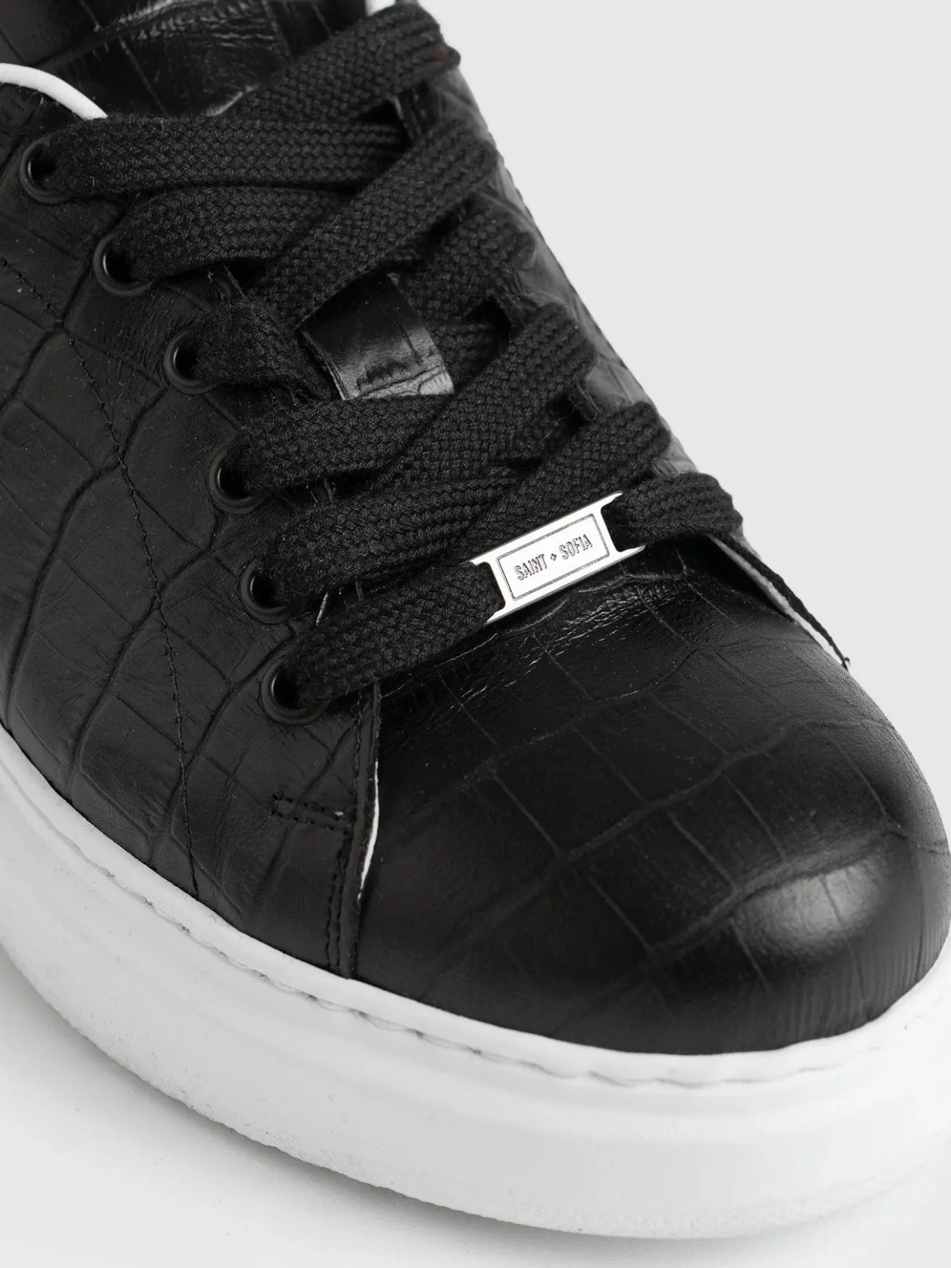 Sneakers|Shoes|Saint and Sofia Hampstead Sneaker - Croc