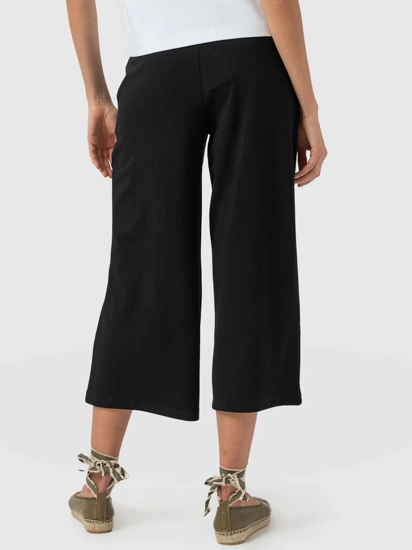 Shorts|Saint and Sofia Keller Culotte - Black