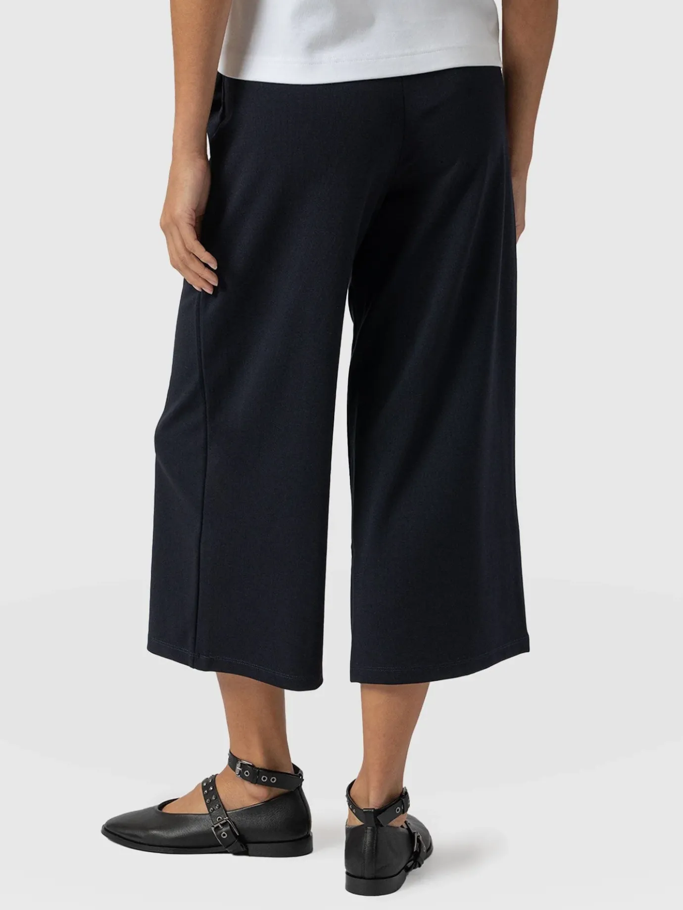 Shorts|Saint and Sofia Keller Culotte - Navy