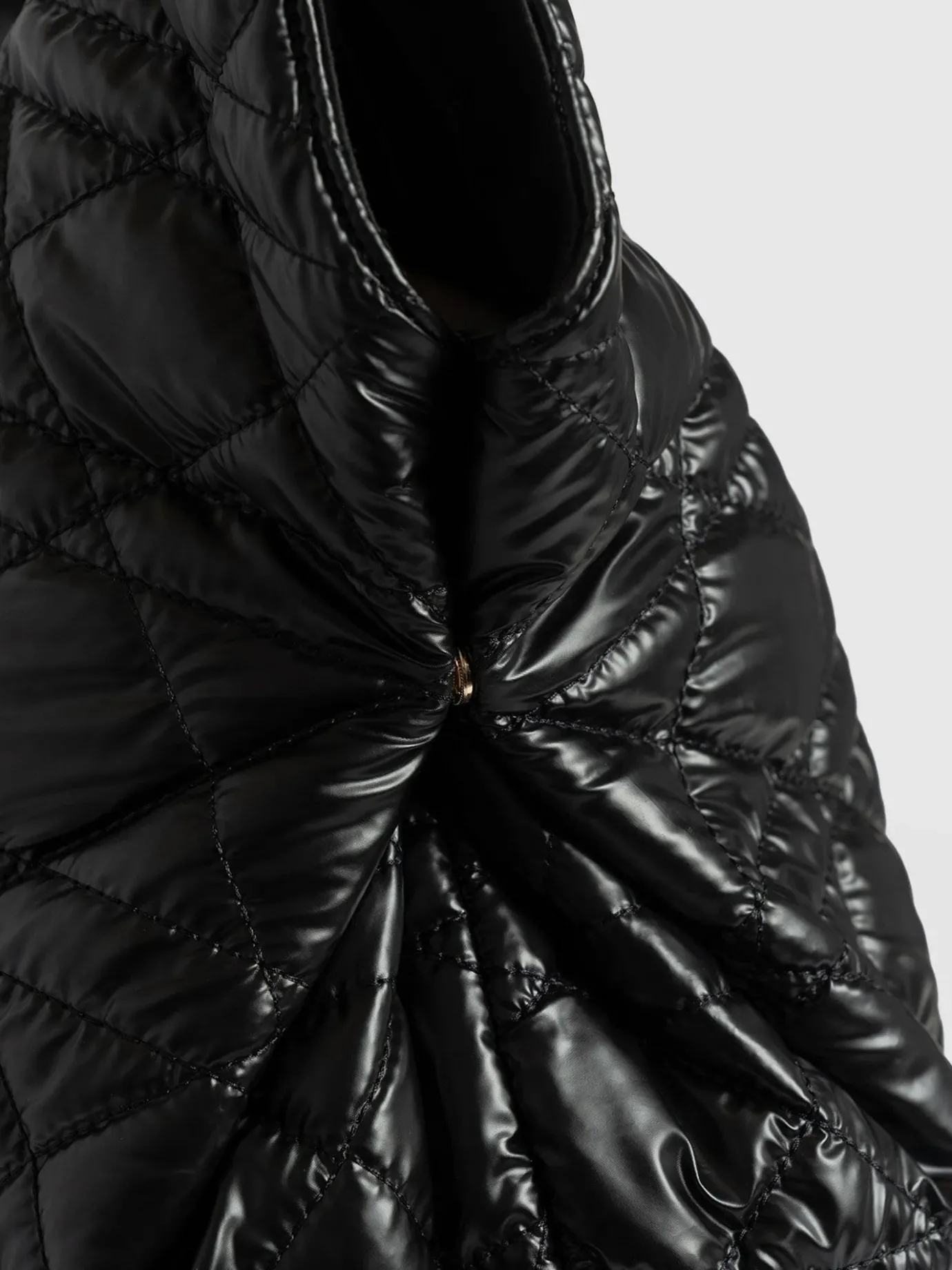 Accessories|Shoulder Bags|Saint and Sofia Large Stella Quilted Shoulder Tote Bag - Black