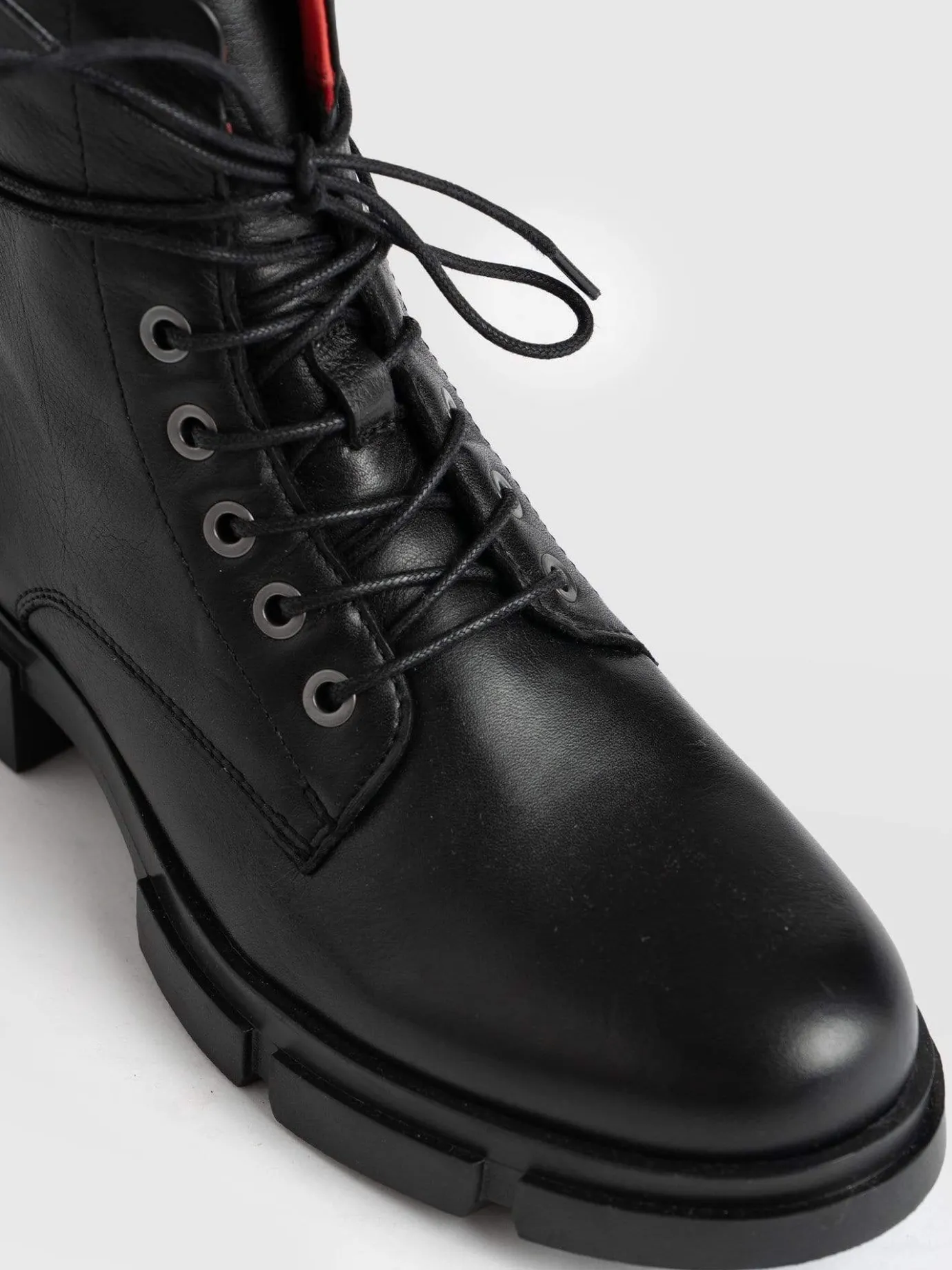 Boots|Shoes|Saint and Sofia Noho Boot - Black