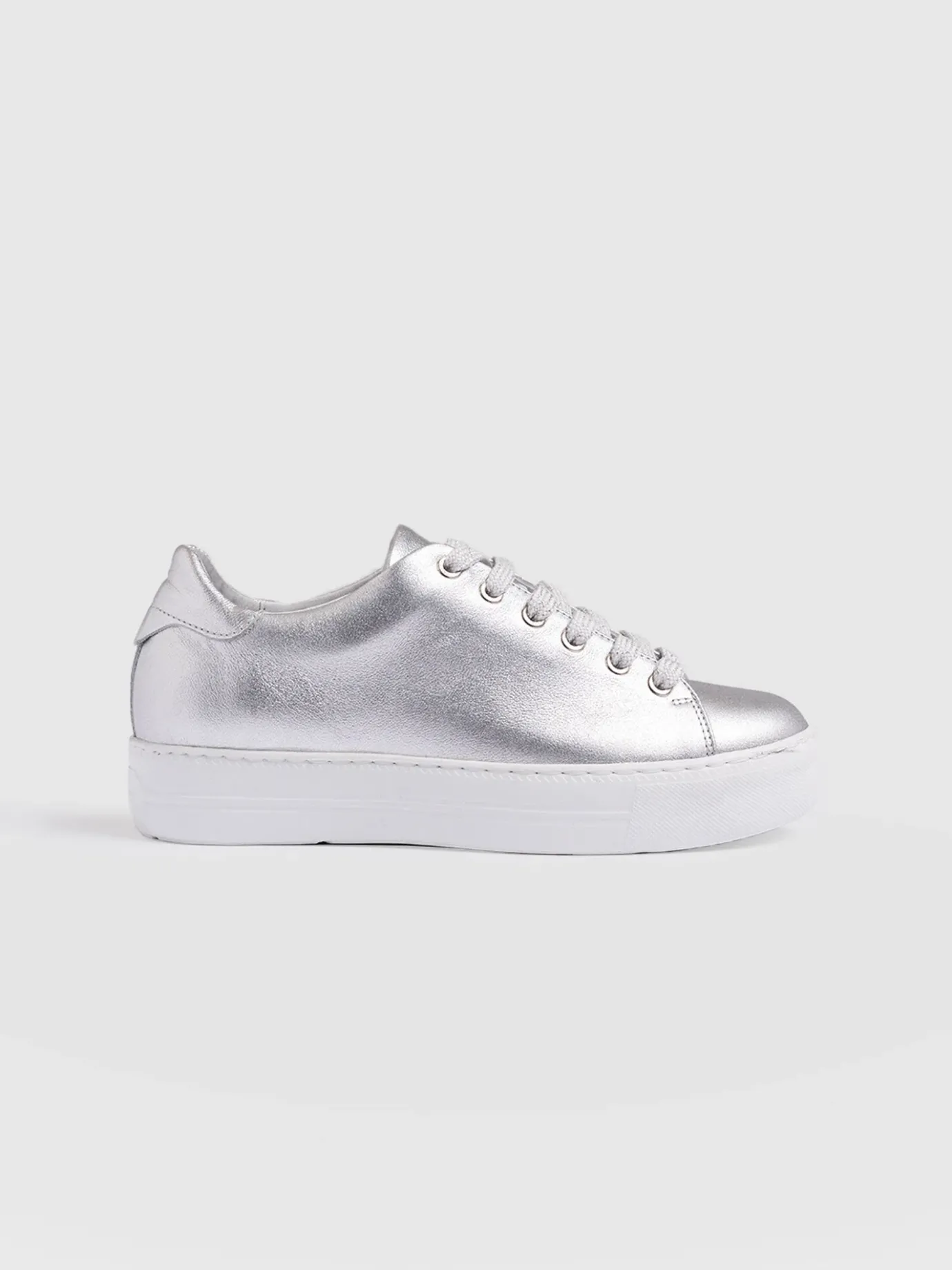 Sneakers|Shoes|Saint and Sofia Portland Sneaker - Silver