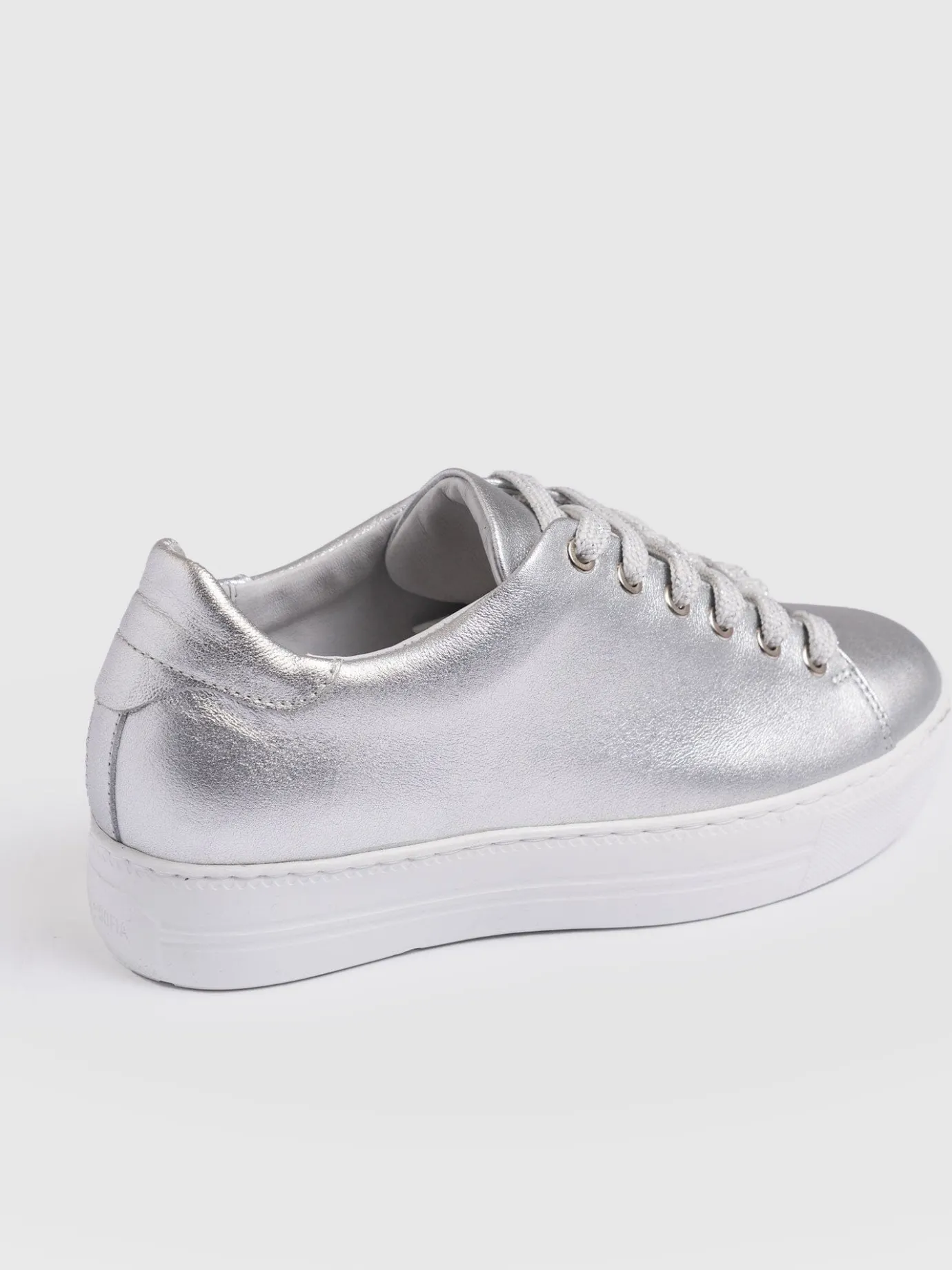 Sneakers|Shoes|Saint and Sofia Portland Sneaker - Silver