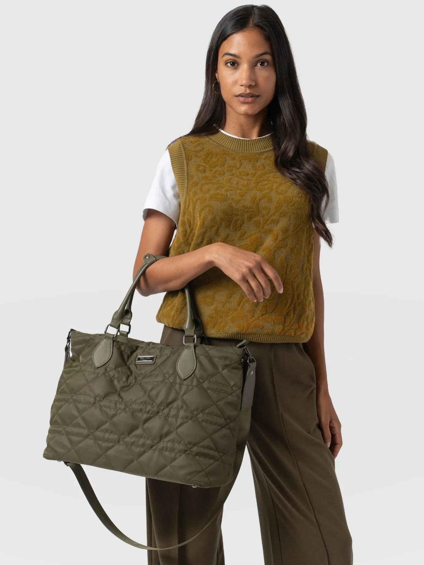 Shoulder Bags|Tote Bags|Saint and Sofia Quilted Selene Shopper Bag - Khaki