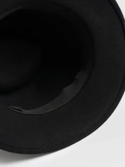 Scarves & Hats|Saint and Sofia Ramona Studded Hat - Black