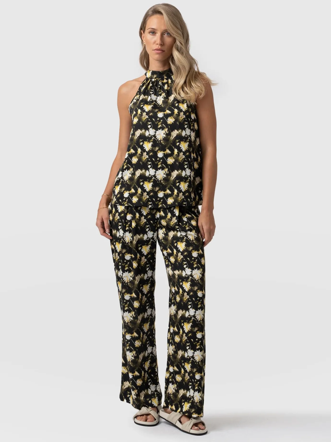 Pants|Saint and Sofia Rowan Wide Leg Pant - Black Daisy Floral