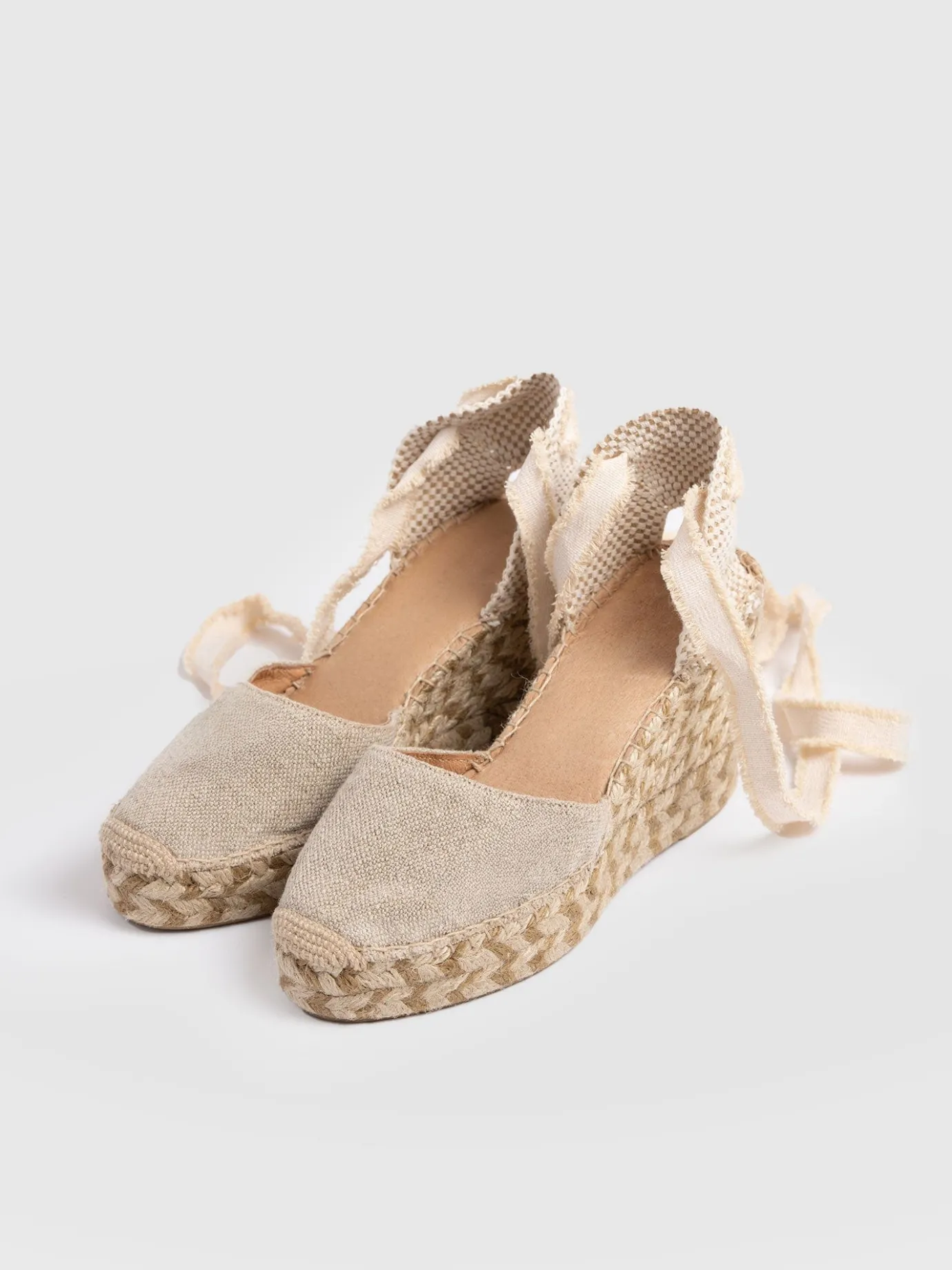 Shoes|Saint and Sofia Rowe Espadrille Tie Wedges - Cream