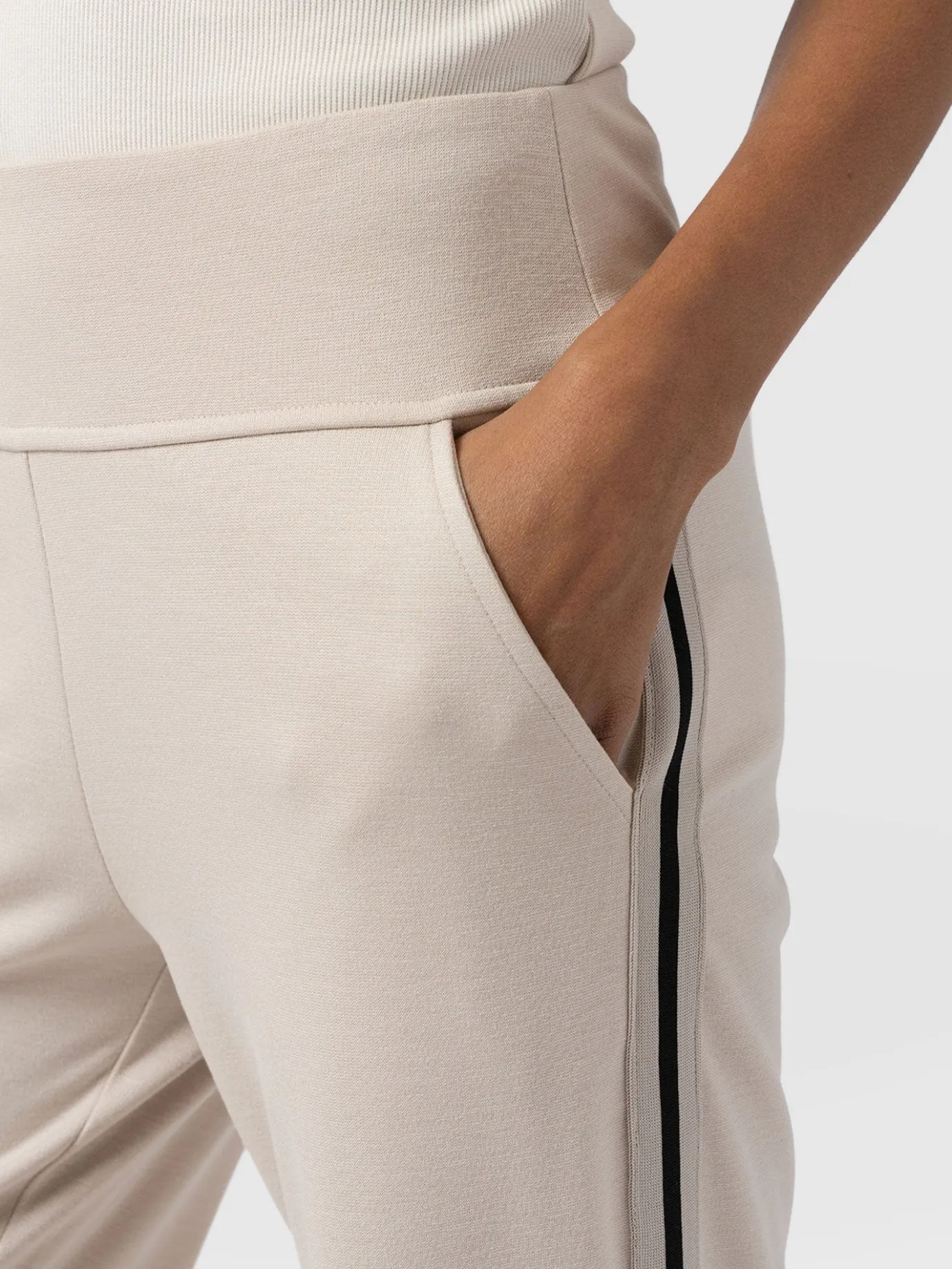 Pants|Saint and Sofia Runway Pant - Light Beige Stripe