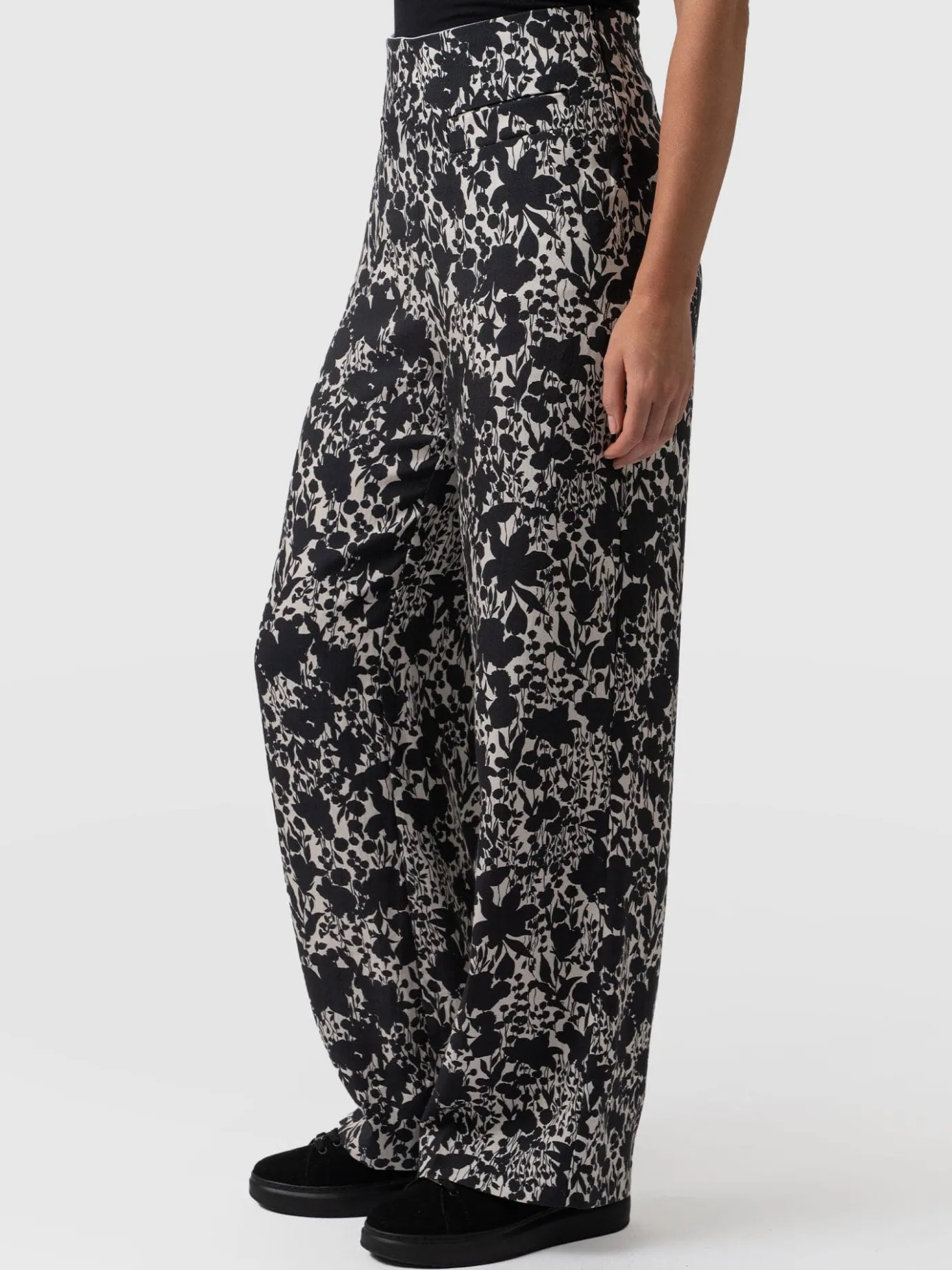 Pants|Saint and Sofia Sienna High Waisted Pant - Black Cream Floral