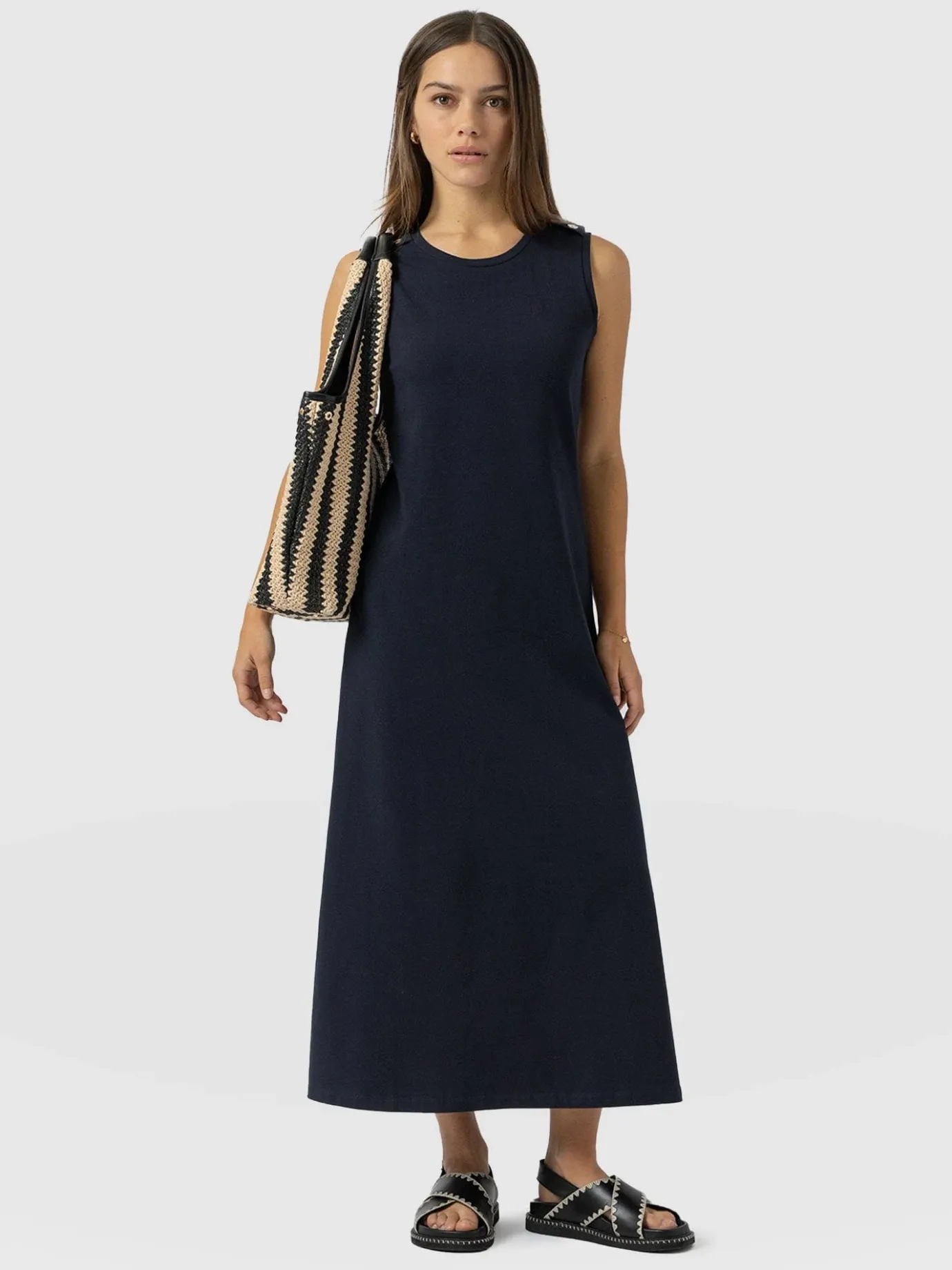 Dresses|Saint and Sofia Sleeveless Runway Maxi Dress - Navy
