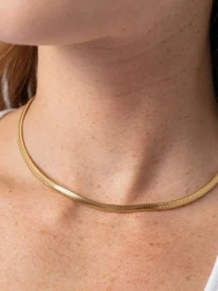 Gold Jewelry|Jewelry|Saint and Sofia Snake Chain Necklace- Gold