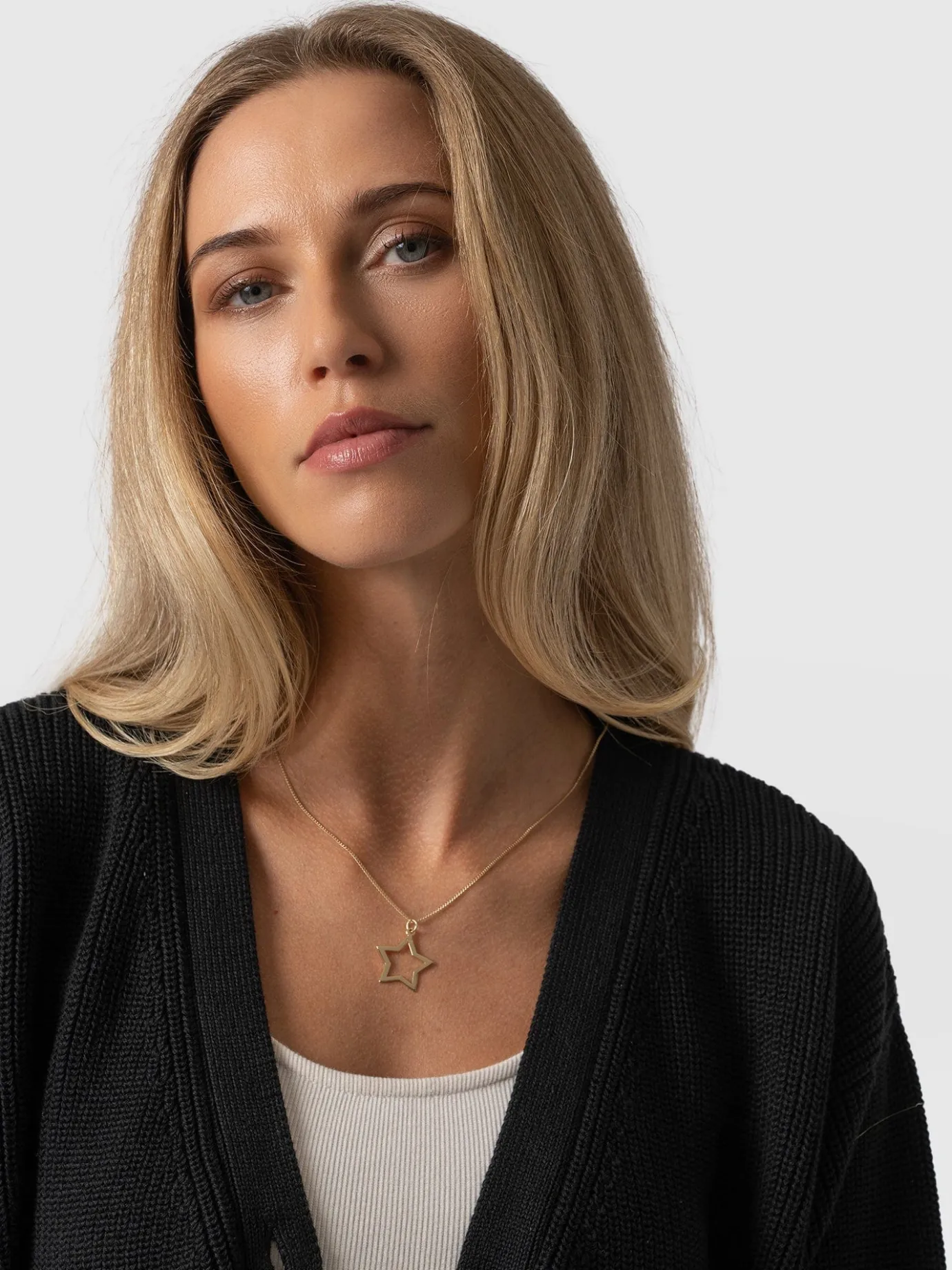Knitwear|Saint and Sofia Soho Crop Cardigan - Black