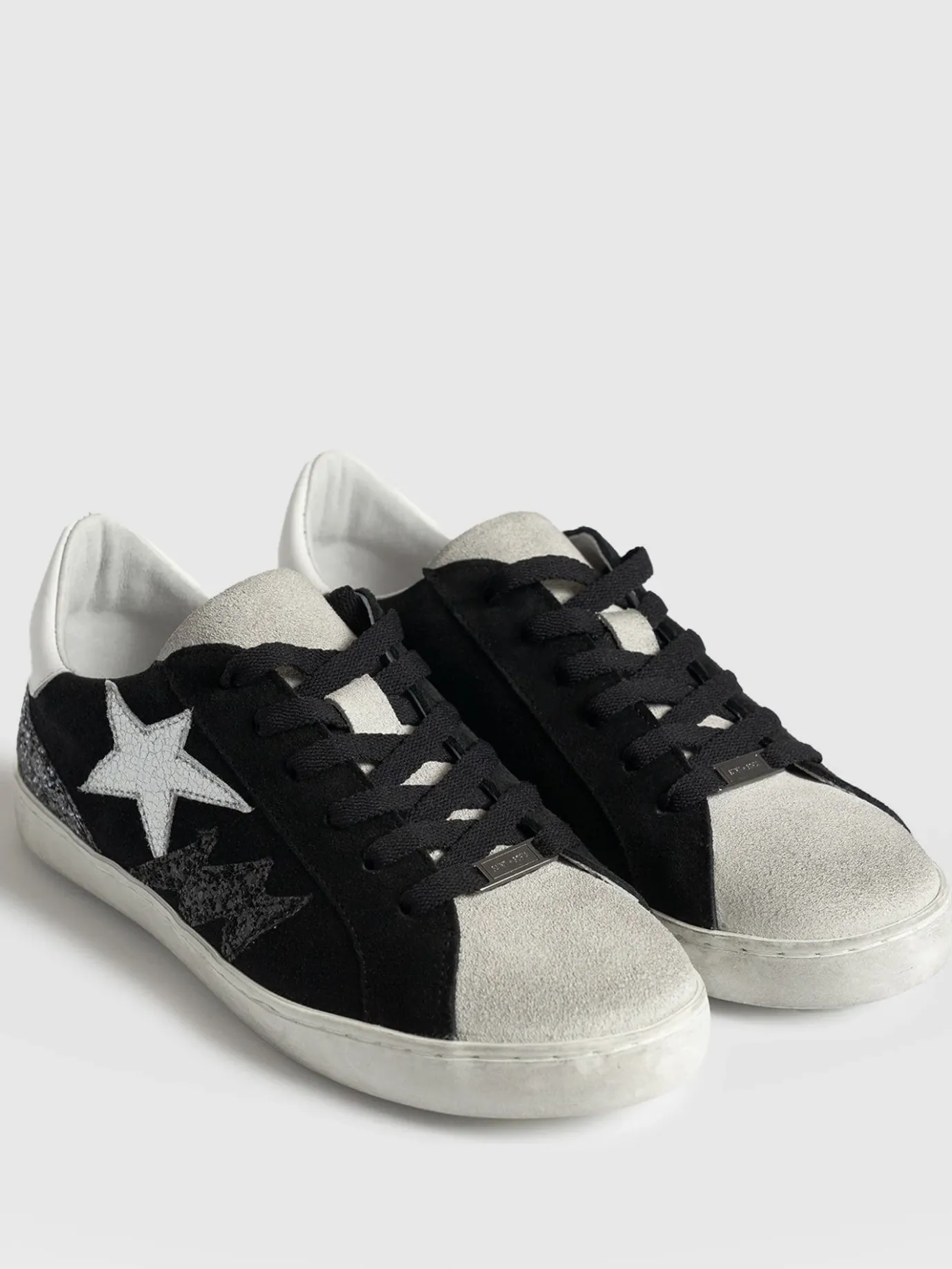 Sneakers|Shoes|Saint and Sofia Spitalfields Sneaker - Black