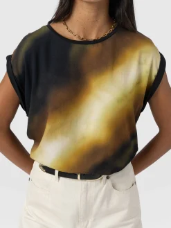 T-shirts & Tanks|Saint and Sofia Turn Up Contrast Tee - Yellow Gradient