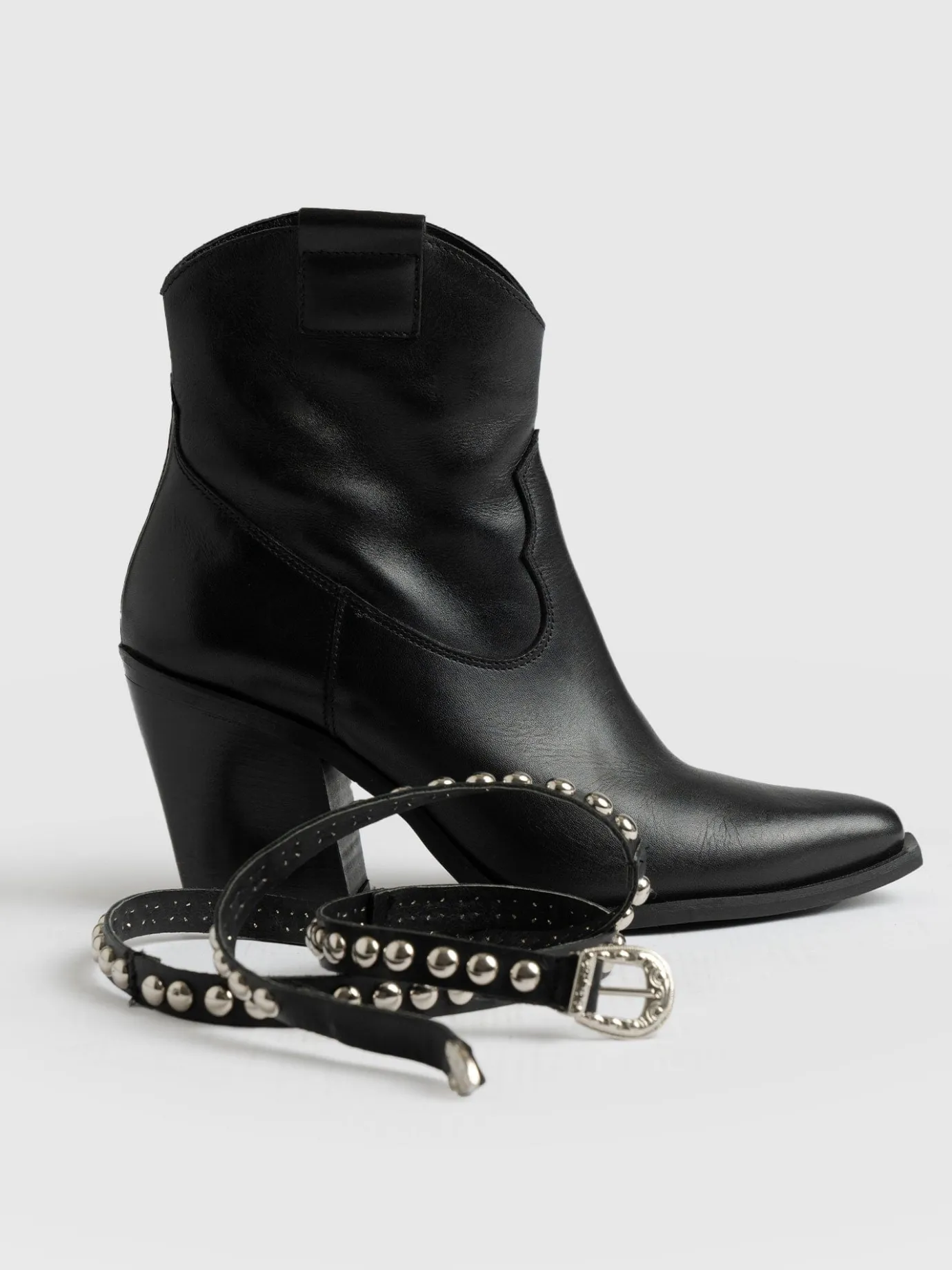 Boots|Shoes|Saint and Sofia Western Studded Boot - Black