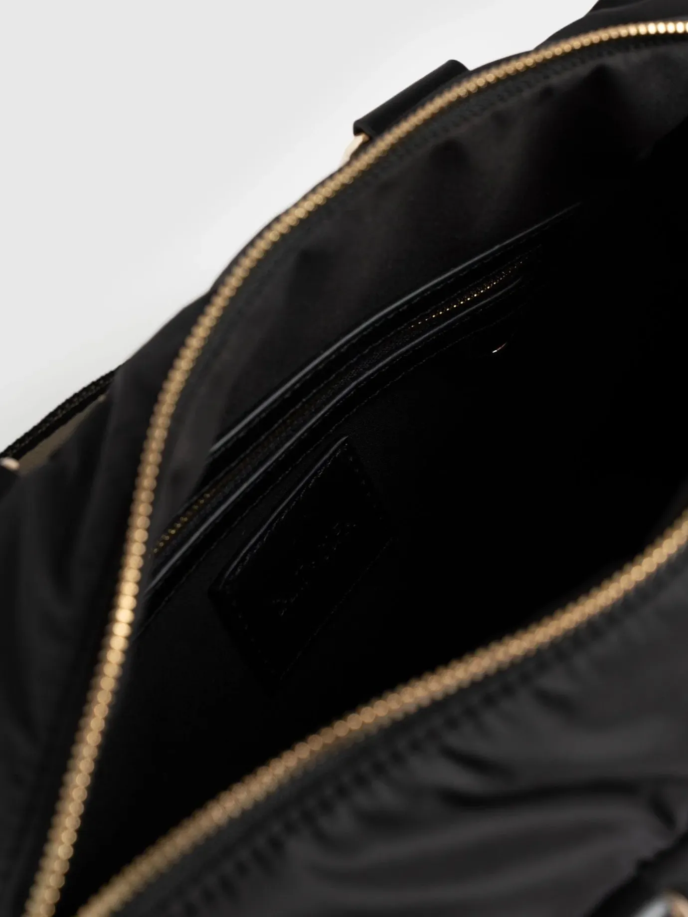 Accessories|Shoulder Bags|Saint and Sofia Woven Duffle Bag - Black/Grey