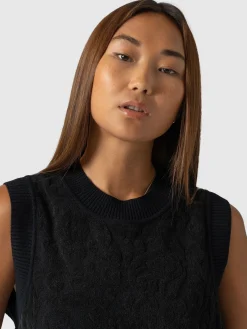 Knitwear|Sweaters|Saint and Sofia Wren Sleeveless Knit - Black