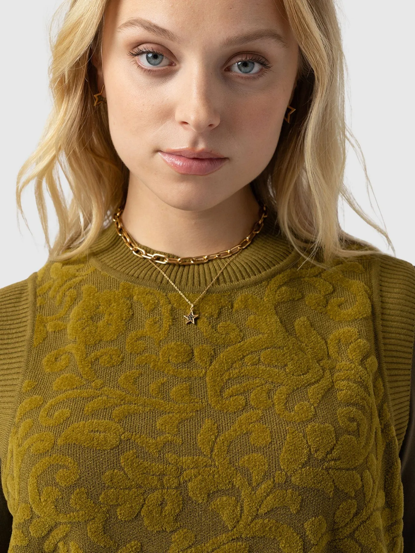 Knitwear|Saint and Sofia Wren Sleeveless Knit - Olive
